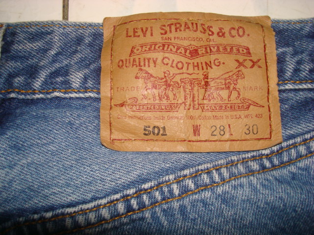 #5618#กางเกงยีนส์ ลีวายส์501 ของแท้ มือสอง เอว 29 ยาว 29 made in usa รูปที่ 1