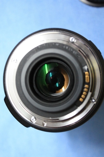 ขาย EF-S 18-200 f3.5-5.6 IS ประกันศูนย์เหลือ1ปี +Filter Hoya72mm.+ Hode รูปที่ 6