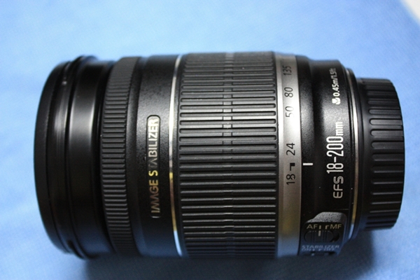 ขาย EF-S 18-200 f3.5-5.6 IS ประกันศูนย์เหลือ1ปี +Filter Hoya72mm.+ Hode รูปที่ 3