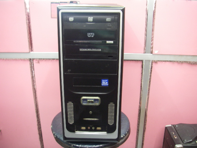 ขายคอมตั้งโต๊ะ P4 3.0 Ghz HT M/B 775 Asus Ram DDR2 1 GB  HDD 80 GB  DVD R/W  การ์ดจอ Ati Eax550  256 MB สภาพดี   รูปที่ 1