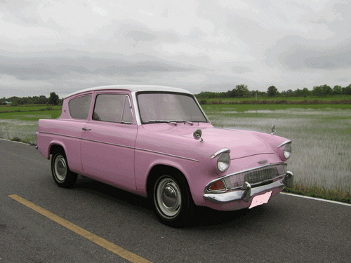 รถโบราณ Ford Anglia รูปที่ 1