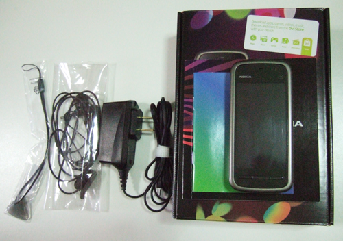Nokia 5233 + Mem 2 GB สีดำ สภาพนางฟ้า อุปกรณ์ครบยกกล่อง เดิมๆ จากศูนย์ รูปที่ 1