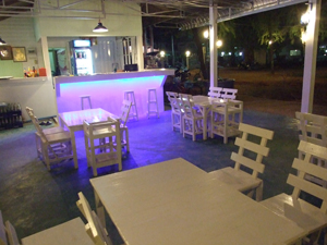 ร้านอาหารขนาดย่อม บรรยากาศชิวๆ ริมชายหาดปราณบุรี 0801135599 รูปที่ 1