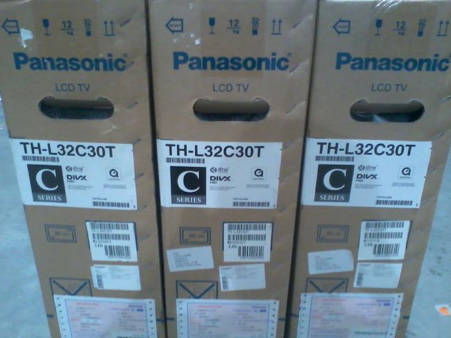 LCD Panasonic TH-L32C30T (มีช่องต่อ LAN , Facebook ,ต่อLAN ฟังเพลงได้ทั่วโลก + ช่อง USB อ่าน ไฟล์ MKV ได้ + ประกัน 3 ปี) - 10,500 บาท , สินค้าใหม่ 100% รูปที่ 1