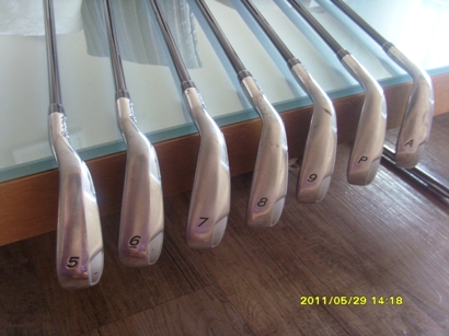 TAYLORMADE BURNER PLUS GRAPHITE IRON SET รูปที่ 4
