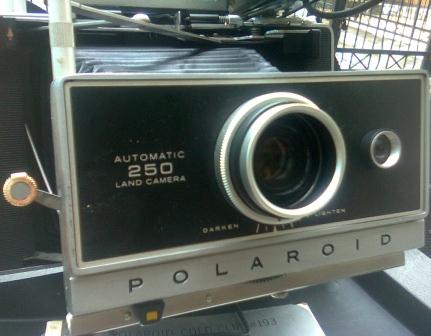 ขายกล้อง Polaroid 250 ครบชุดพร้อมกระเป๋า รูปที่ 2