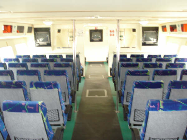 ขายเรือโดยสารใหญ่ขนาด 180 ที่นั่ง ยาว 32 .50 เมตร หรือ 97.50 ฟุต กว้าง 5.50 เมตร มีเครื่องยนต์ดีเซล Man Dissel Engine 1,100 HP จำนวน 2 เครื่อง รูปที่ 4