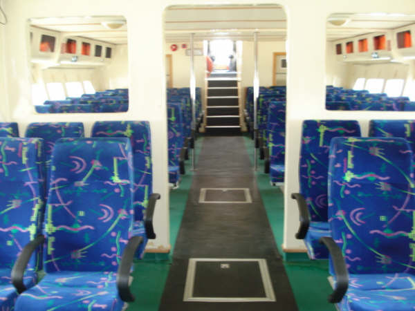 ขายเรือโดยสารใหญ่ขนาด 180 ที่นั่ง ยาว 32 .50 เมตร หรือ 97.50 ฟุต กว้าง 5.50 เมตร มีเครื่องยนต์ดีเซล Man Dissel Engine 1,100 HP จำนวน 2 เครื่อง รูปที่ 6