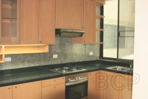 Ruamsuk Condo: 3 Beds + 4 Baths, 340 Sq.m for Rent รูปที่ 3