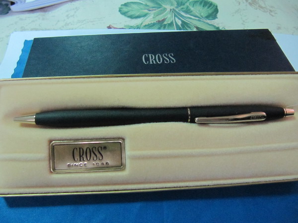 ปากกา CROSS สีดำ เป็นของสะสม ราคา900 บาทส่งฟรี รูปที่ 1