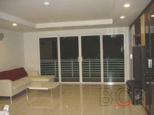 Avenue 61: 3 Beds + 3 Baths, 167 Sq.m for Rent รูปที่ 1