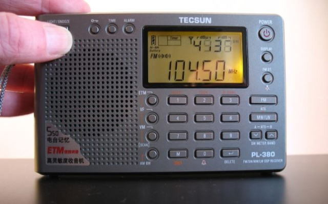 วิทยุคลื่นสั้น รับ AM/FM และคลื่นสั้นได้ World Band Radio Tecsun PL-380 (ลดราคา ) รูปที่ 1