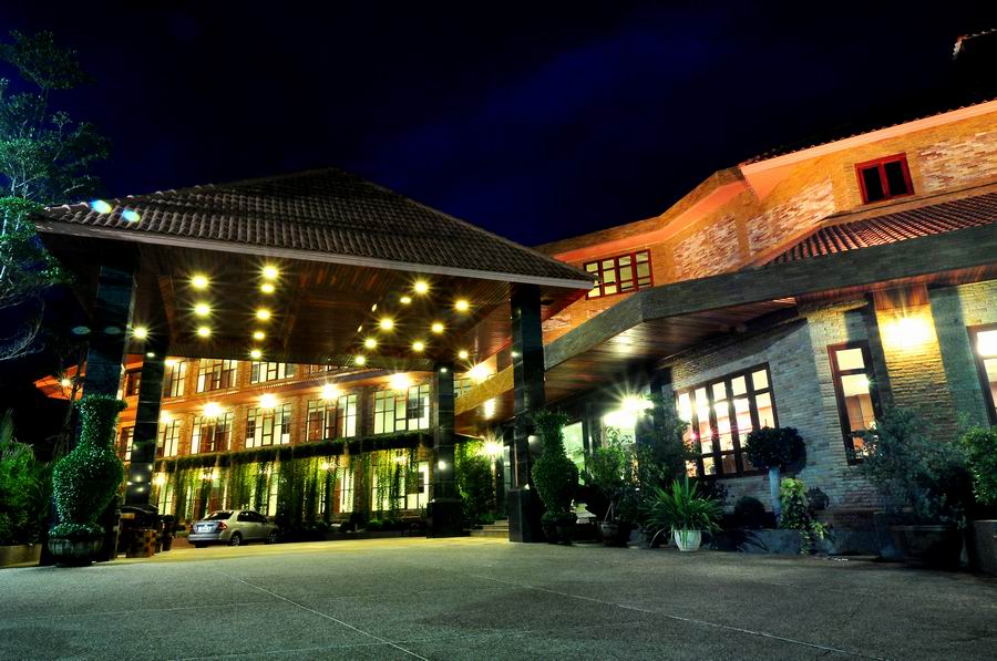 โรงแรมบุศยรินทร์ 