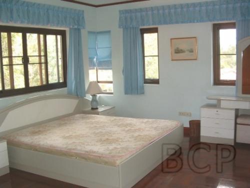 Green Valley: 4 Beds + 4 Baths, 1200 Sq.m for Sale รูปที่ 4