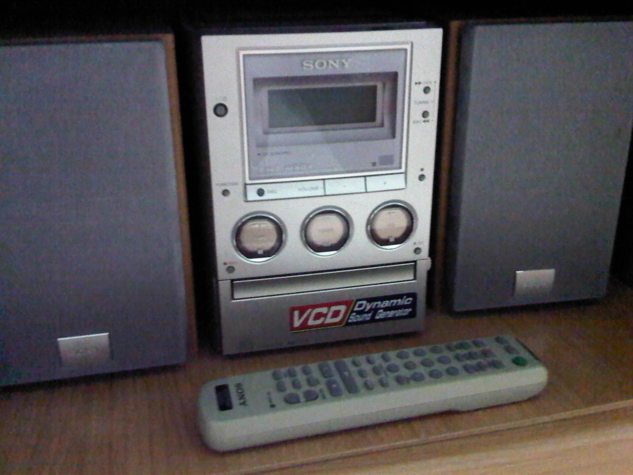 เครื่องเสียง Mini Compo Sony 50 w X 2 / Video CD ,Mp 3 ,Tape , วิทยุ ( เครื่องโซนี่แท้ 100 % ) รูปที่ 1