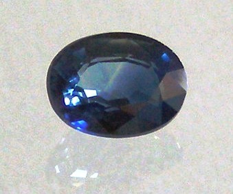 ไพลิน (Blue Sapphire) 1.69 กะรัต รูปที่ 1