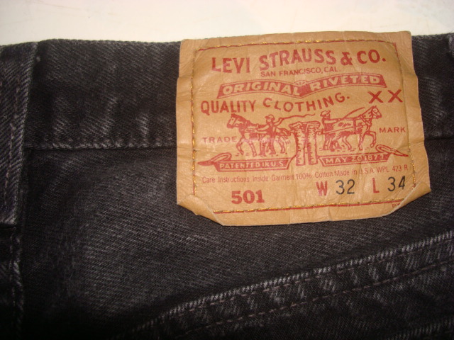 ยีนส์Levi's 501 ผ้าทราย สีดำ เอว 34 ยาว 32 made in usa แป็กในสีเงิน รุ่นเก่า รูปที่ 1