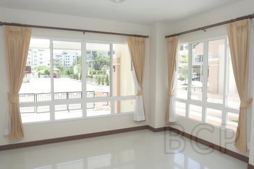 ICT Bang Na Town Home: 5 Beds + 6 Baths, 350 Sq.m for Rent รูปที่ 2