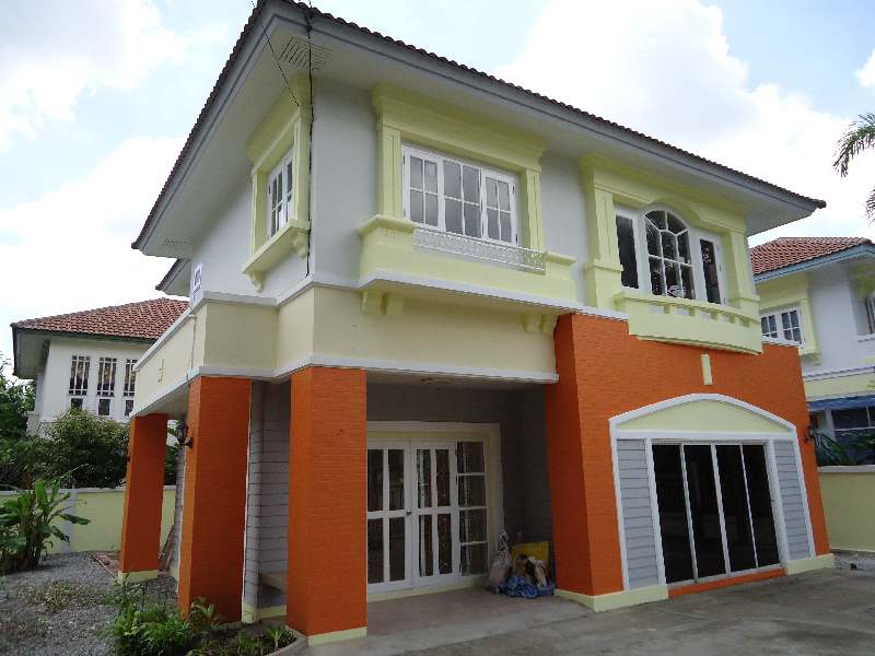 Perfect Place: 3 Beds + 3 Baths, 280 Sq.m 2 floors for Sale รูปที่ 3