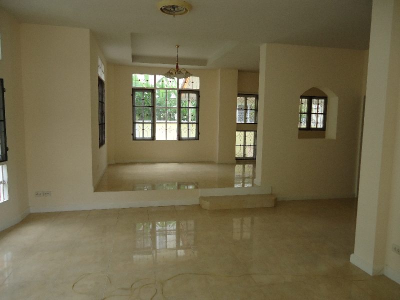 Perfect Place: 3 Beds + 3 Baths, 280 Sq.m 2 floors for Sale รูปที่ 4