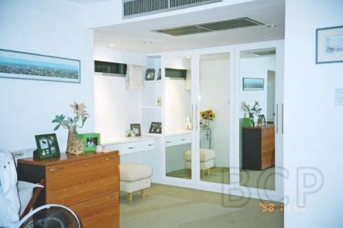 D.S. Tower II: 2 Beds + 2 Baths, 137 Sq.m, 20th fl for Sale รูปที่ 3