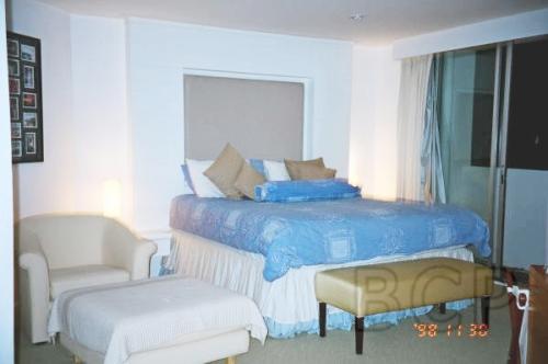 D.S. Tower II: 2 Beds + 2 Baths, 137 Sq.m, 20th fl for Sale รูปที่ 2