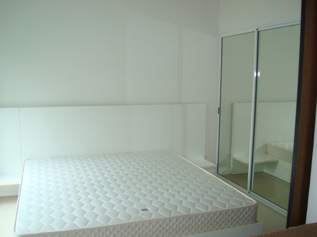 For sale condo Near MRT Phraram 9 Subway 45.68 Sq.m. 1 Br. 1 Bath,Fully furnished 2,400,000 THB. รูปที่ 3