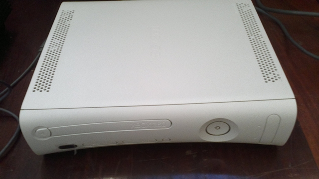 ขาย เครื่อง XBOX 360 Arcade (Jasper) อุปกรณ์ครบชุด 6900 บาท สภาพ 95 % รูปที่ 1