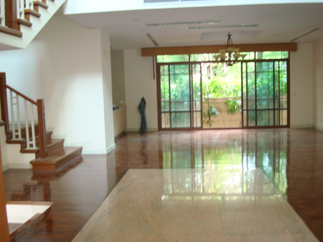  Baan Sansiri, Sukhumvit 67 for Rent,490 Sq.m.(104.7 Sq.wah) with Private pool,BTS Phrakhanong รูปที่ 2