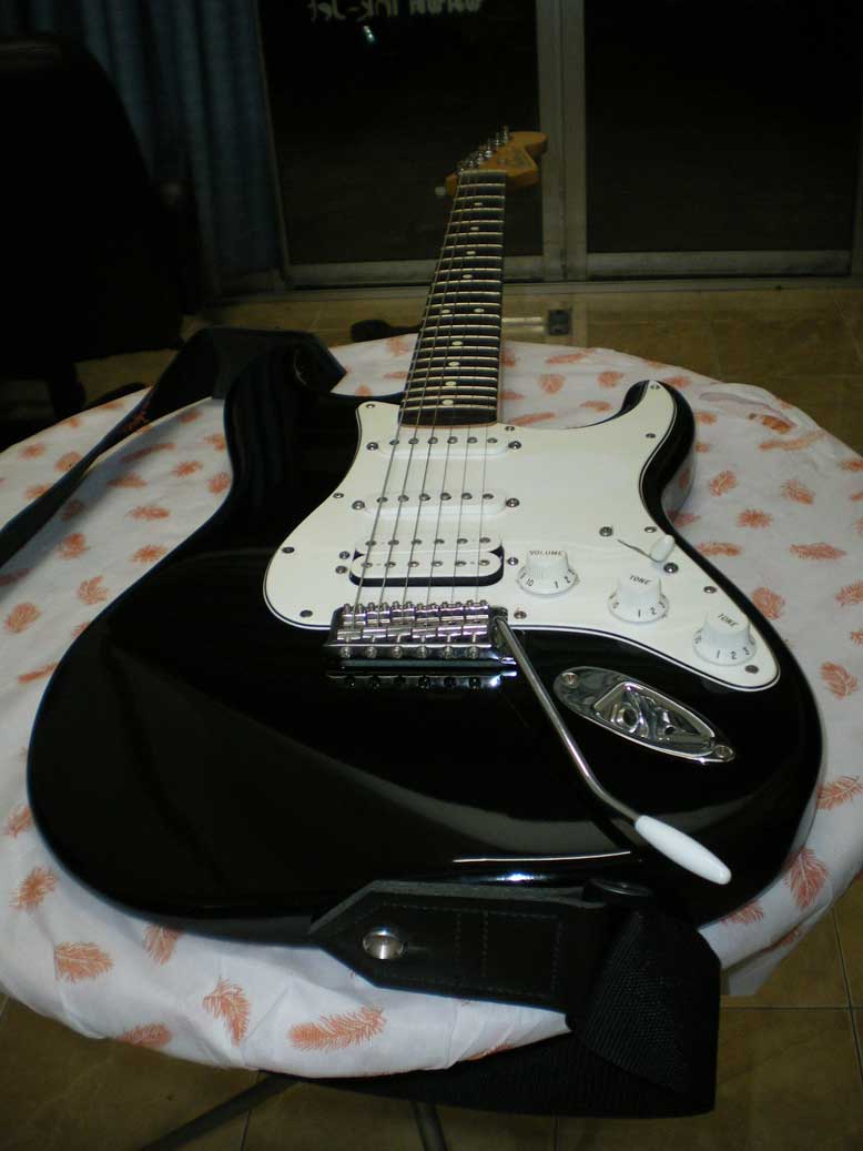 กีตาร์ Fender Start Mexico HSS สีดำ สภาพ 95% UP รูปที่ 6