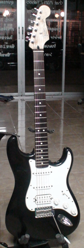 กีตาร์ Fender Start Mexico HSS สีดำ สภาพ 95% UP รูปที่ 1