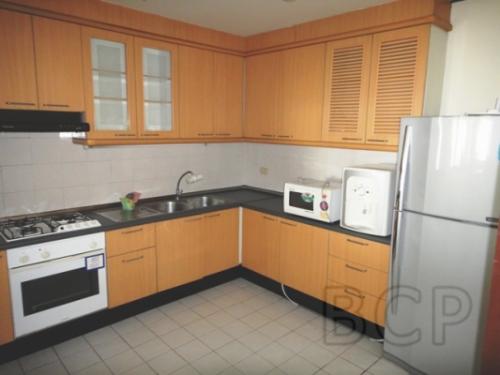 Richmond Palace: Penthouse 4 BR + 3 Baths, 290 Sq.m, 23rd fl for Sale รูปที่ 6