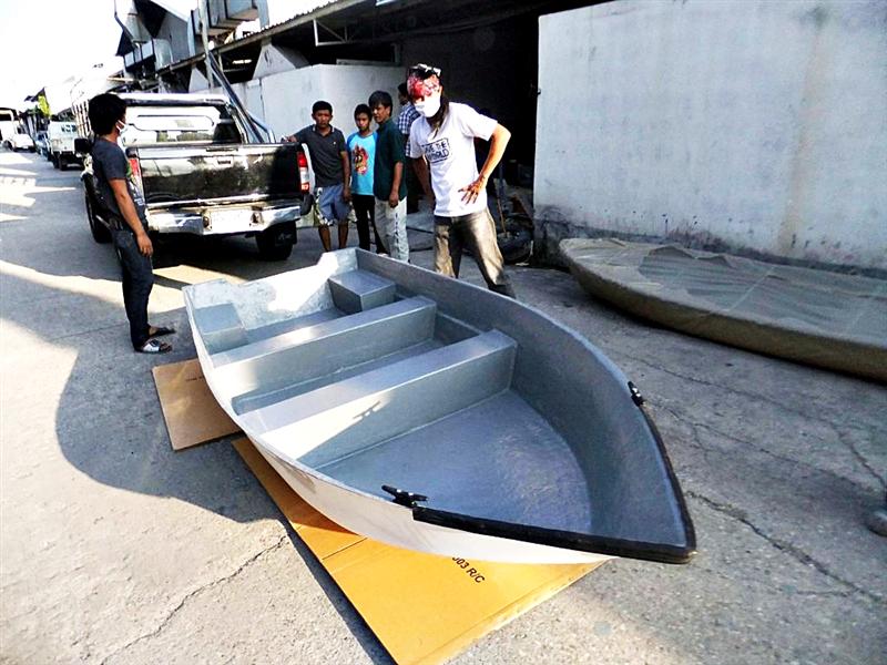 ขายเรือไฟเบอร์ (ขนาดใหญ่ 350 * 135 * 45  cm. ) รูปที่ 6