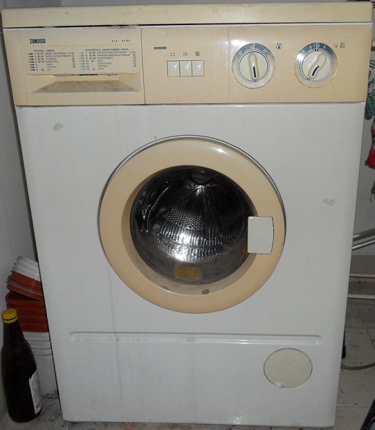 ขายเครื่องซักผ้า Zanussi FLS 479C อัตโนมัติ ฝาหน้า มือสอง ใช้งานได้เป็นปกติ มีระบบปรับอุณหภูมิน้ำ รูปที่ 1