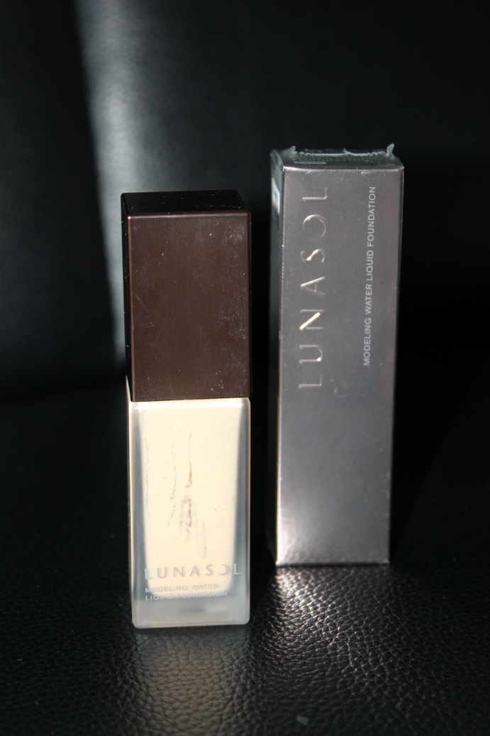 ส่งต่อ Lunasol >>Liquid Foundation และ Base พร้อมของแถมค่ะ ^^ รูปที่ 1