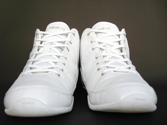 ขายรองเท้า AND1 รุ่น STEP BACK MID size 6.5 us รูปที่ 1