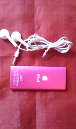 ขายipod nano  8G สีชมพู พร้อมหูฟัง รูปที่ 3