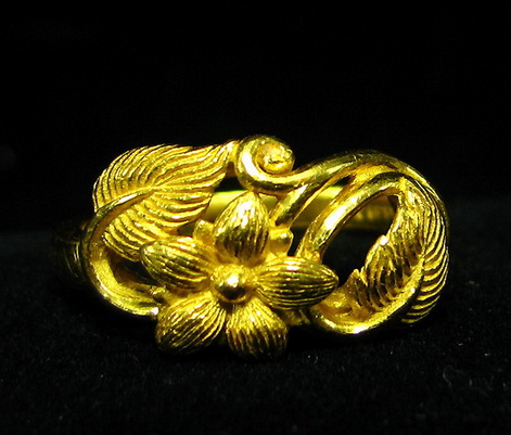 แหวนทอง Prima gold 99.99 ลายดอกไม้ นน.5.95 g รูปที่ 1