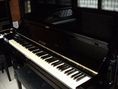 ขายเปียโนยี่ห้อ RIVIERE ราคา49,000บาท (เปียโนนำเข้าจากประเทศญี่ปุ่น)