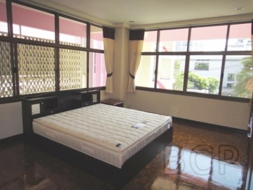 Swasdi Mansion: 3 Beds + 2 Baths, 194 Sq.m, 3rd fl for Rent รูปที่ 3
