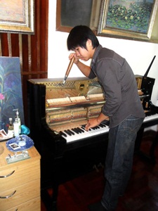 บริการซ่อมเปียโน จูนเสียง ทำสี ปรับแต่งกลไก และขนย้ายเปียโนทั่วประเทศ(เชียงใหม่) รูปที่ 1