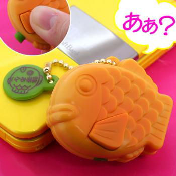 พวงกุญแจ Electronic Talking Taiyaki (Maccha/Tsudere vioce) เพียงกดปุ่นมันจะส่งเสียงน่ารักๆ พร้อมมีไส้ไหลออกมาด้วยค่ะ รูปที่ 1