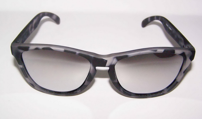ขาย แว่นตา oakley frogskins  รูปที่ 1