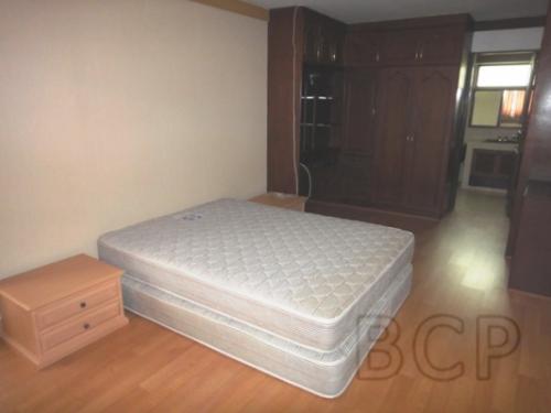 Yada Residential: Duplex 2 BR + 2 Baths, 211 Sq.m, 9th fl for Rent รูปที่ 3