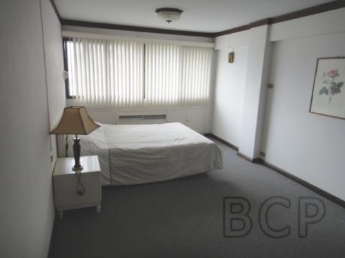 Yada Residential: Duplex 2 BR + 2 Baths, 151 Sq.m, 9th fl for Rent รูปที่ 3