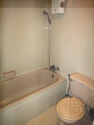 Yada Residential: Duplex 2 BR + 2 Baths, 151 Sq.m, 9th fl for Rent รูปที่ 6