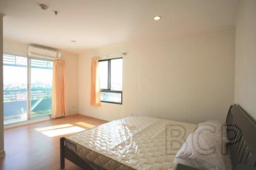 Lumpini Ville Sukhmvit 77: 2 BR + 2 Baths, 66 Sq.m for Rent รูปที่ 3