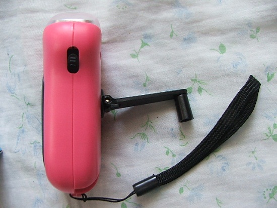 ไฟฉาย LED โซล่าเซลล์และไดนาโม 2in1 <Solar and Dynamo Flashlight> รูปที่ 4