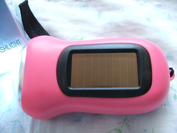 ไฟฉาย LED โซล่าเซลล์และไดนาโม 2in1 <Solar and Dynamo Flashlight> รูปที่ 3