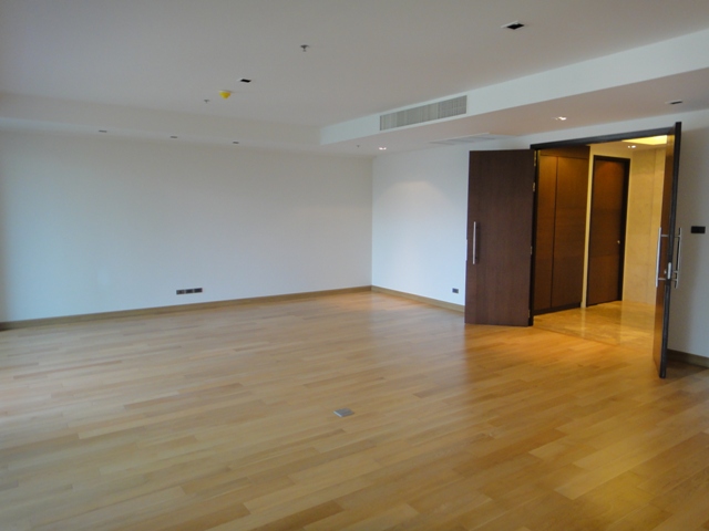 Belgravia Residence: 4 BR + 5 Baths, 300 Sq.m for Sale รูปที่ 1
